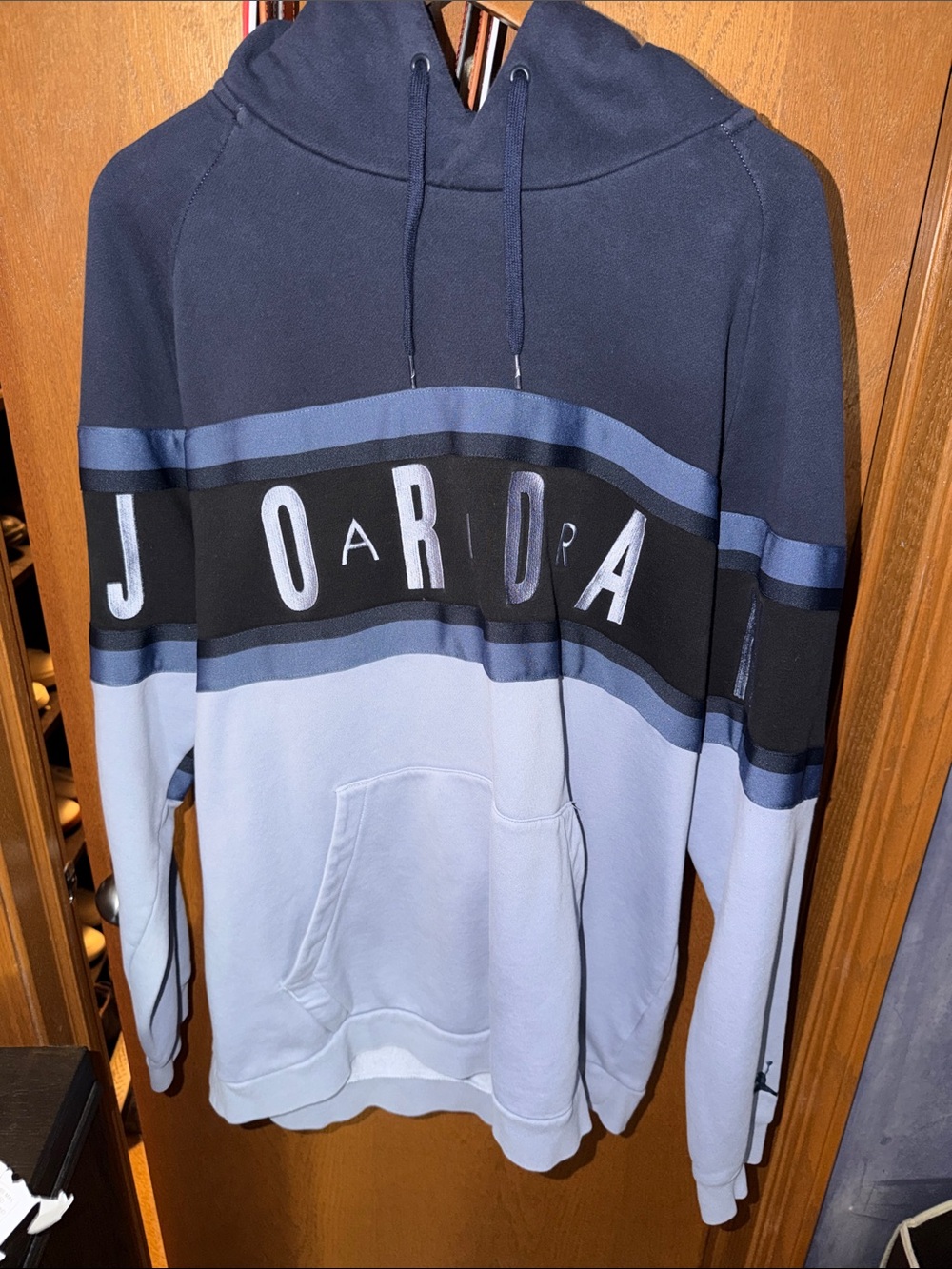 Jordan Men's Navy and Light Blue Colorblock Pullover Hoodie